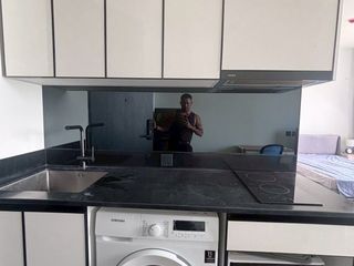 Condo en alquiler de 1 habitaciones en Khlong San, Bangkok