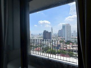 Condo en alquiler de 1 habitaciones en Khlong San, Bangkok