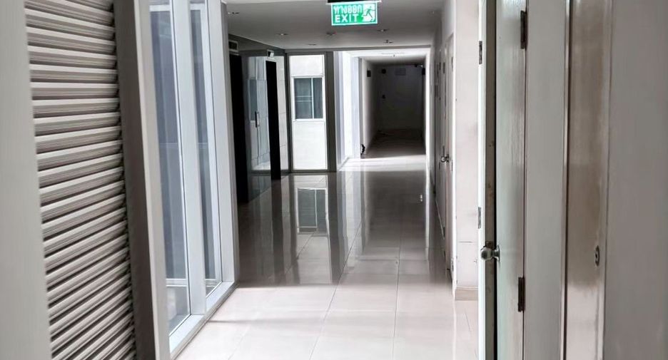 For rent and for sale 2 bedrooms condo in Ratchathewi, Bangkok