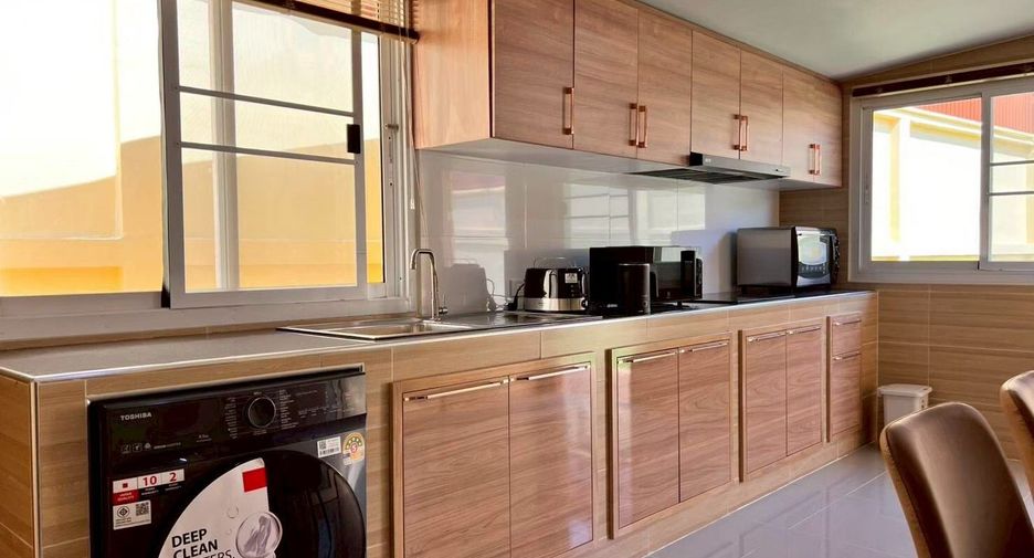 Аренда 5 спальни вилла в Восточная Паттайя, Паттайя
