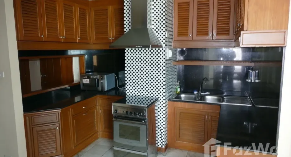 Condo en alquiler de 3 habitaciones en Mueang Chiang Mai, Chiang Mai