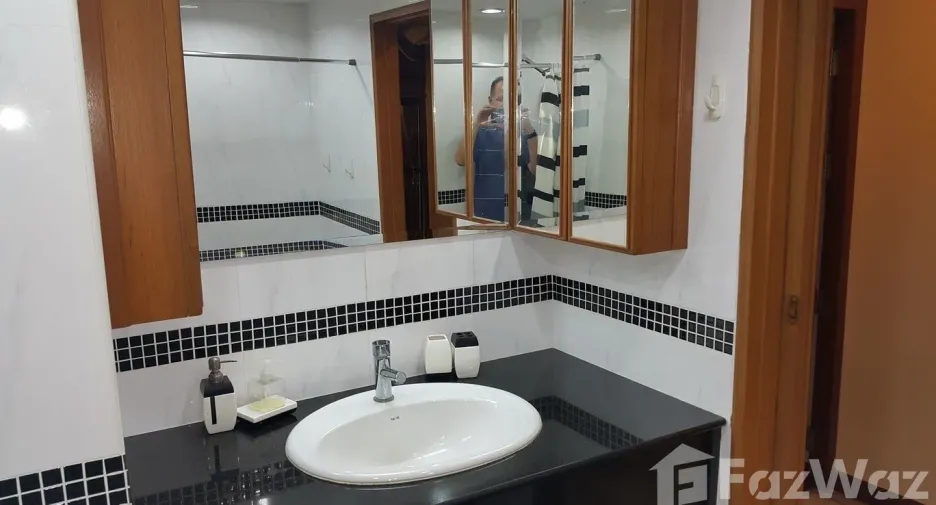 Condo en alquiler de 3 habitaciones en Mueang Chiang Mai, Chiang Mai