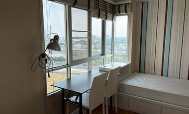 For rent 2 ベッドルーム condo in Huai Khwang, Bangkok