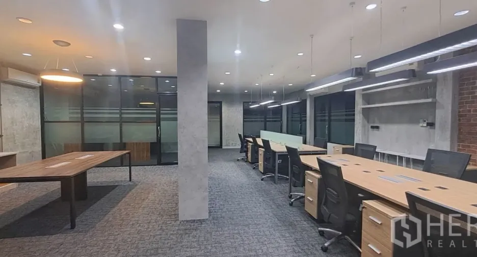 Oficina en alquiler en Lat Phrao, Bangkok