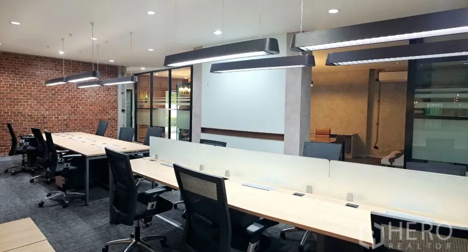 Oficina en alquiler en Lat Phrao, Bangkok