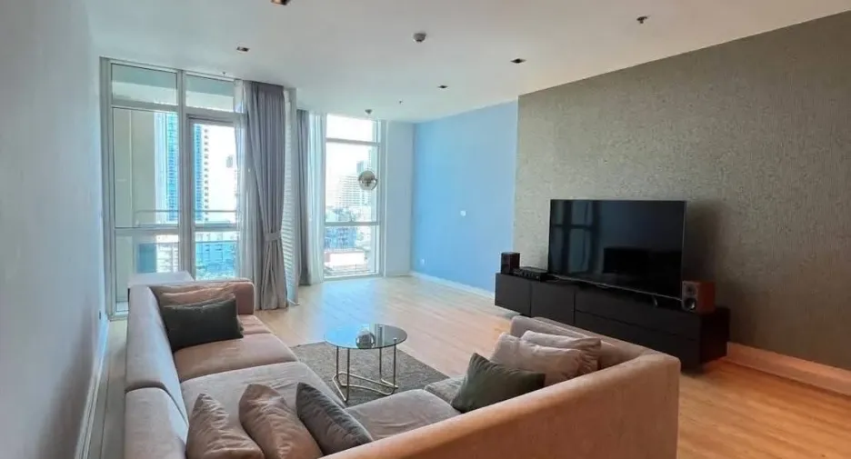 Condo en alquiler de 2 habitaciones en Pathum Wan, Bangkok