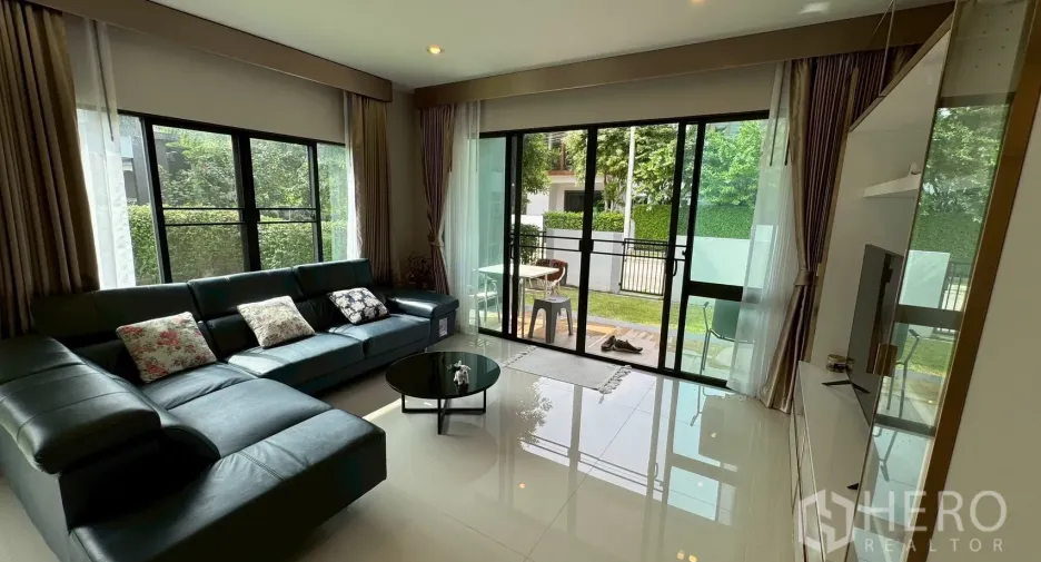 Casa en alquiler de 4 habitaciones en Prawet, Bangkok