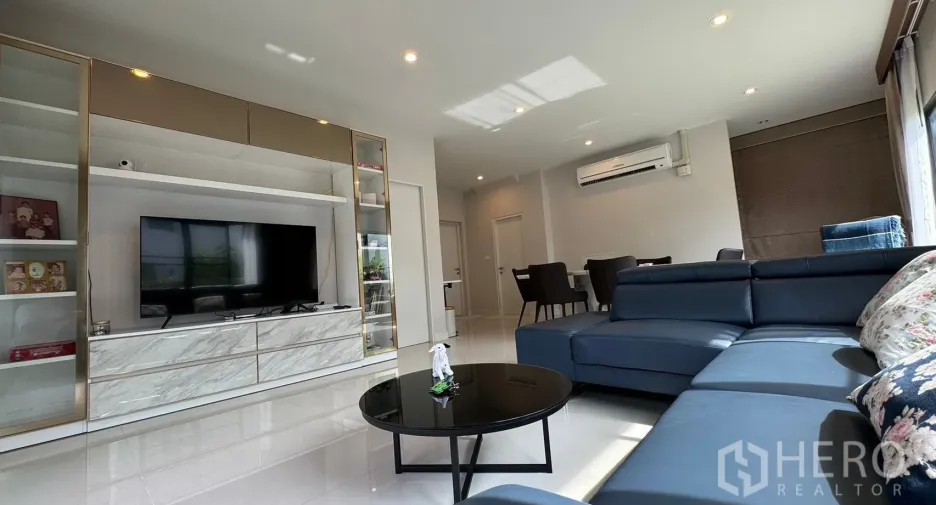 Casa en alquiler de 4 habitaciones en Prawet, Bangkok