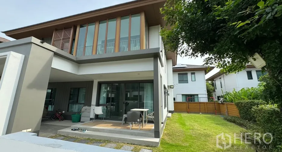 Casa en alquiler de 4 habitaciones en Prawet, Bangkok
