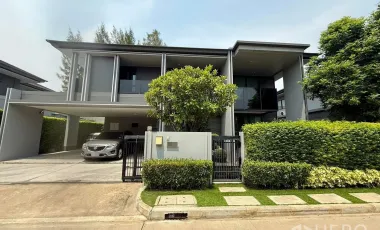 Casa en alquiler de 4 habitaciones en Bang Kapi, Bangkok