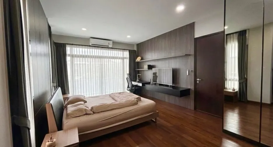 Haus zur Miete mit 4 Zimmer in Lat Krabang, Bangkok