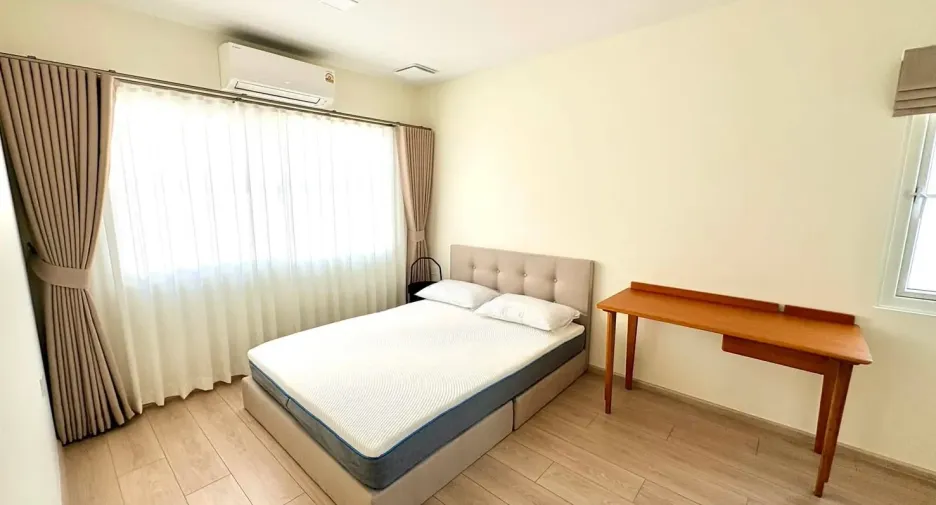 For rent 4 bedrooms house in Bang Phli, Samut Prakan