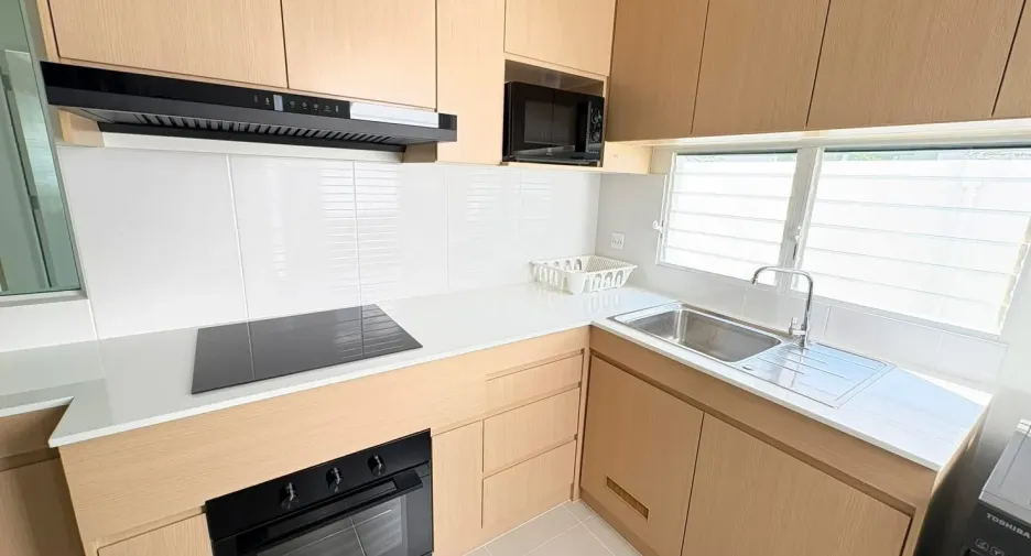 For rent 4 bedrooms house in Bang Phli, Samut Prakan