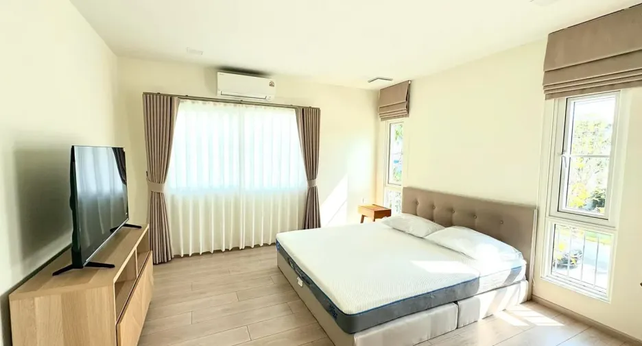 For rent 4 bedrooms house in Bang Phli, Samut Prakan