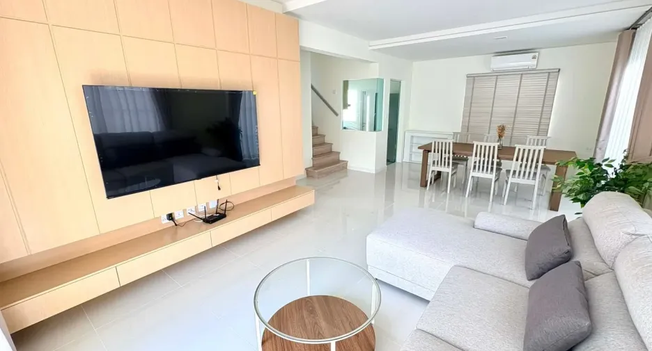 For rent 4 bedrooms house in Bang Phli, Samut Prakan