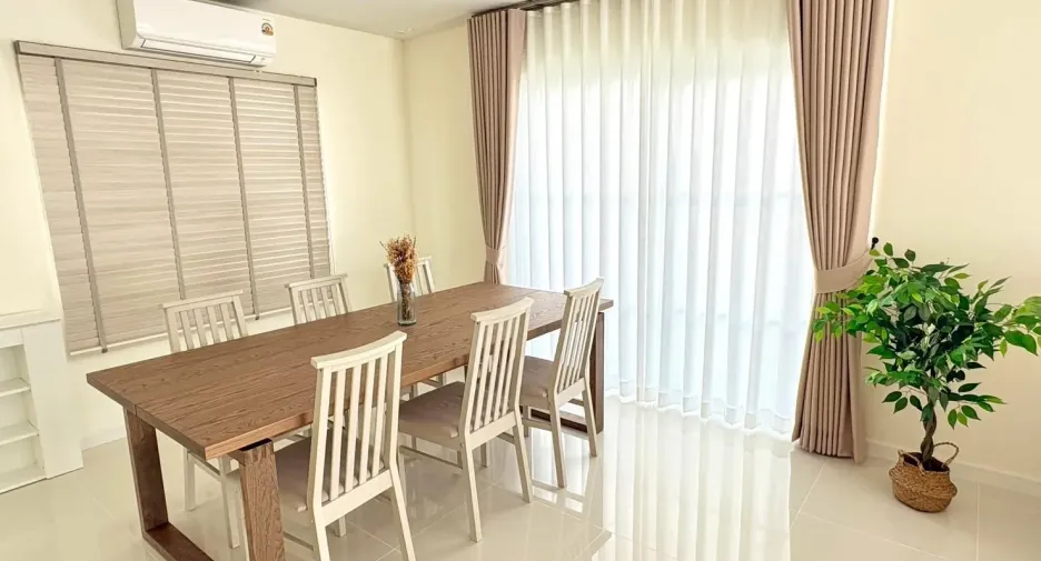 For rent 4 bedrooms house in Bang Phli, Samut Prakan