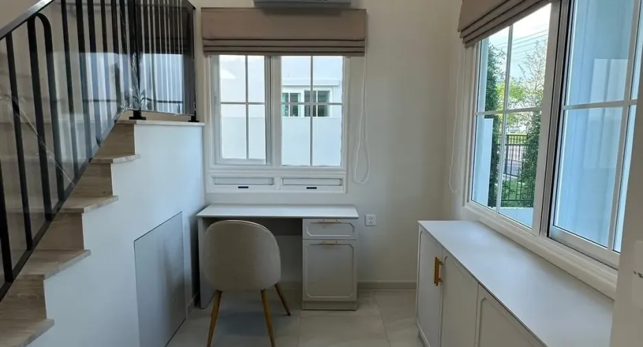 For rent 4 bedrooms house in Bang Phli, Samut Prakan