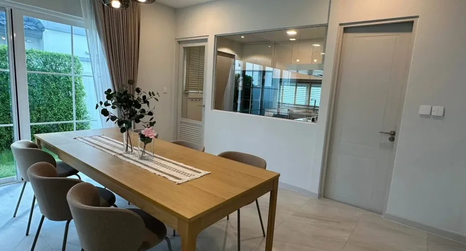 For rent 4 bedrooms house in Bang Phli, Samut Prakan