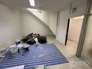 出租 商业空间 在 Khlong Toei, 曼谷