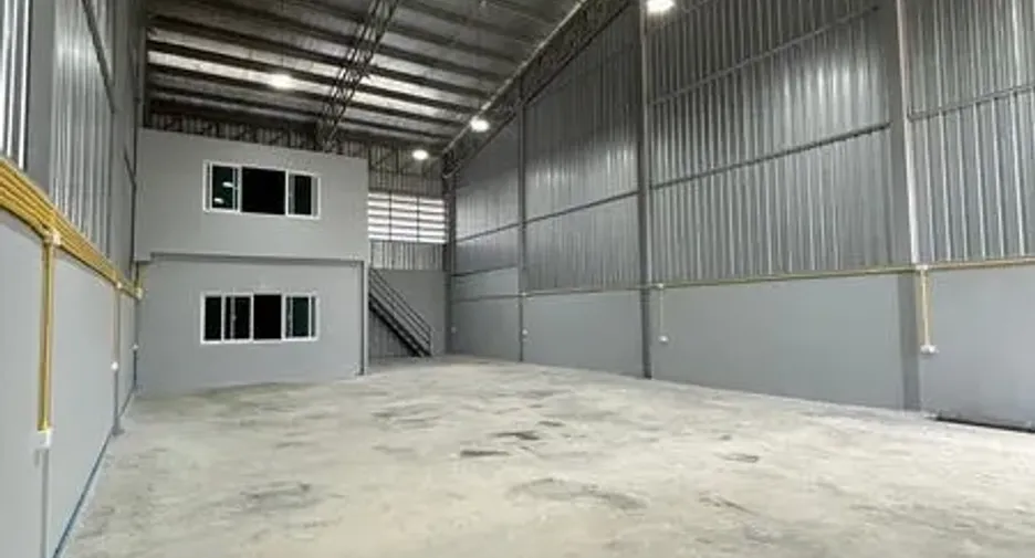 For rent warehouse in Mueang Pathum Thani, Pathum Thani