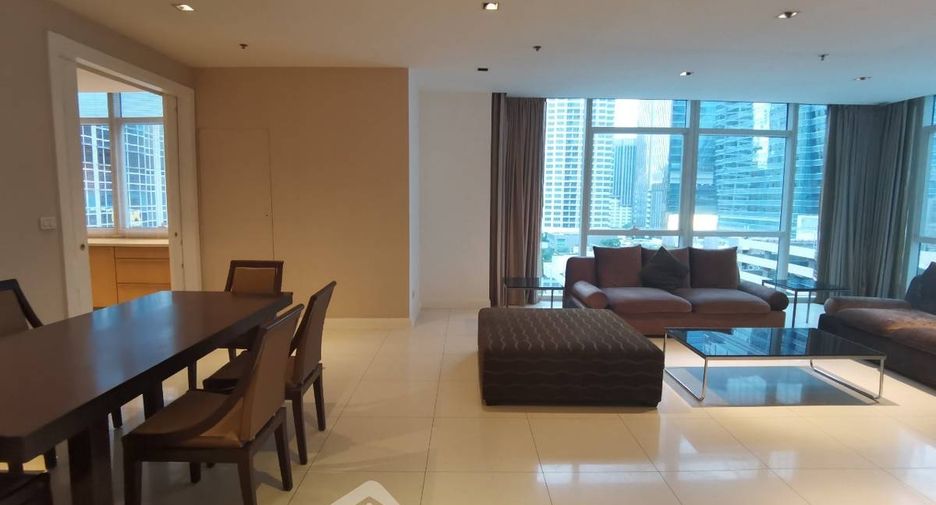 Condo en alquiler de 3 habitaciones en Pathum Wan, Bangkok