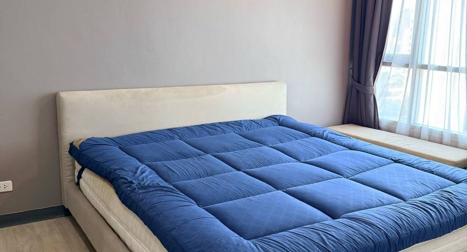 Продажа 2 спальни кондо в Хуаи Кхщанг, Бангкок