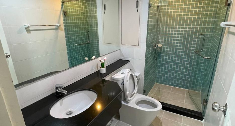 Condo en alquiler de 2 habitaciones en Bang Kho Laem, Bangkok