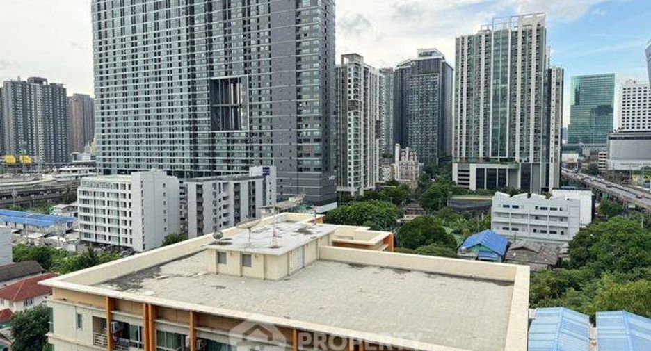 For sale 1 bed condo in Huai Khwang, Bangkok