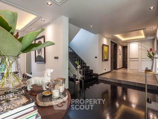 For sale 4 bedrooms house in Watthana, Bangkok
