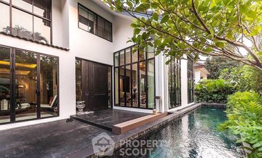 For sale 4 bedrooms house in Watthana, Bangkok