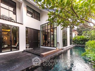 For sale 4 bedrooms house in Watthana, Bangkok