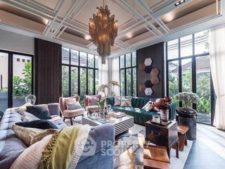 For sale 4 bedrooms house in Watthana, Bangkok