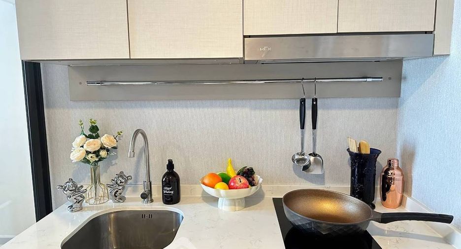 À vendre 1 chambre condo à Sathon, Bangkok