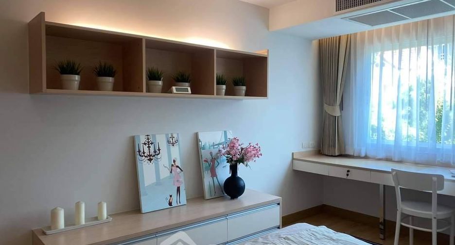 For sale 2 bedrooms condo in Phra Khanong, Bangkok