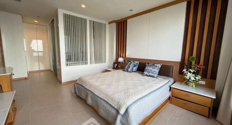 For sale 3 bedrooms condo in North Pattaya, Pattaya