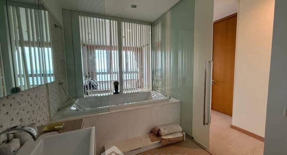 For sale 3 bedrooms condo in North Pattaya, Pattaya