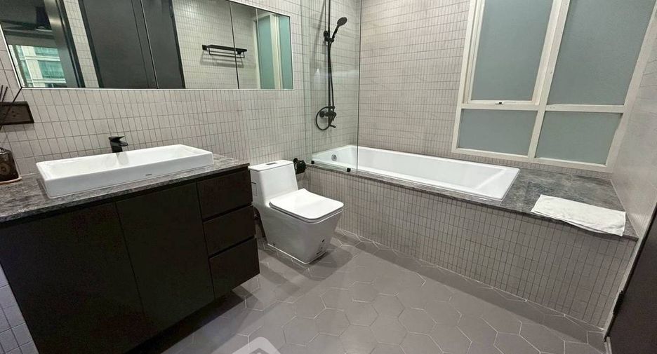 Condo en alquiler y en venta de 2 habitaciones en Pathum Wan, Bangkok