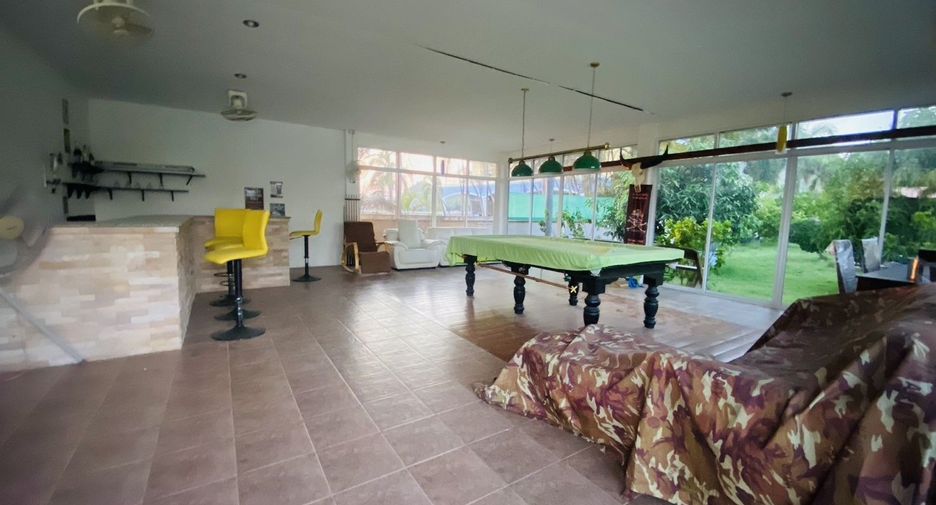 For sale 6 bedrooms villa in Pran Buri, Prachuap Khiri Khan