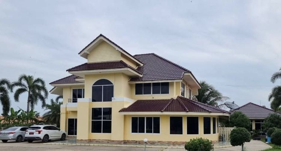For sale 6 bedrooms villa in Pran Buri, Prachuap Khiri Khan