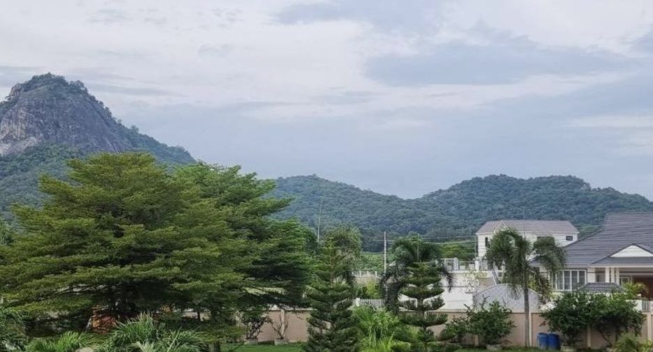 For sale 6 bedrooms villa in Pran Buri, Prachuap Khiri Khan
