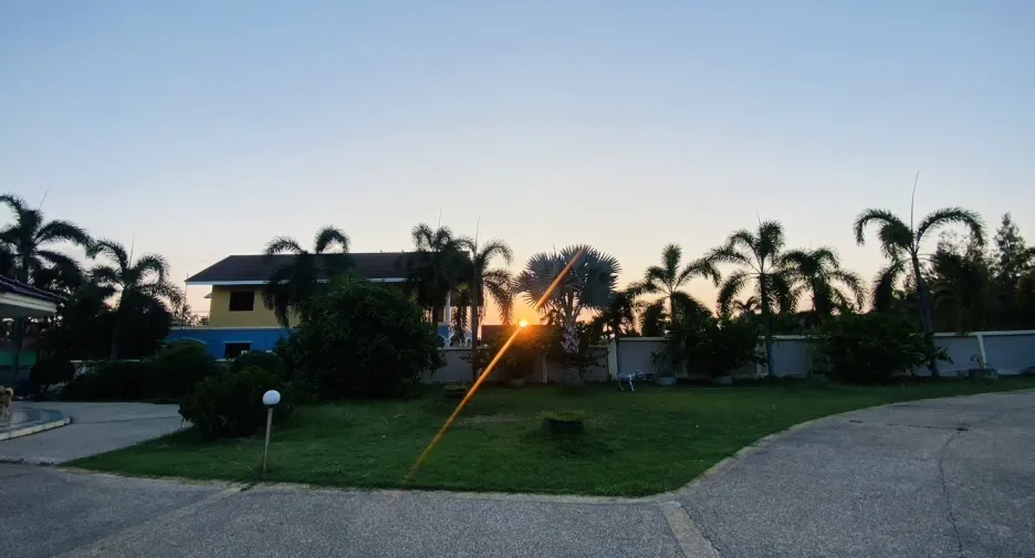 For sale 6 bedrooms villa in Pran Buri, Prachuap Khiri Khan