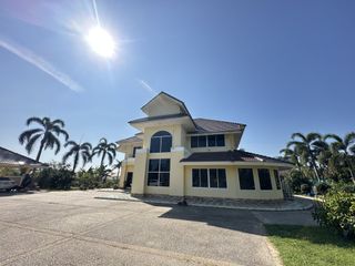 For sale 6 bedrooms villa in Pran Buri, Prachuap Khiri Khan