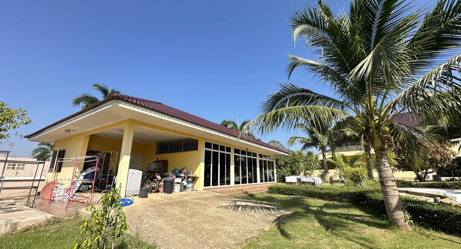 For sale 6 bedrooms villa in Pran Buri, Prachuap Khiri Khan