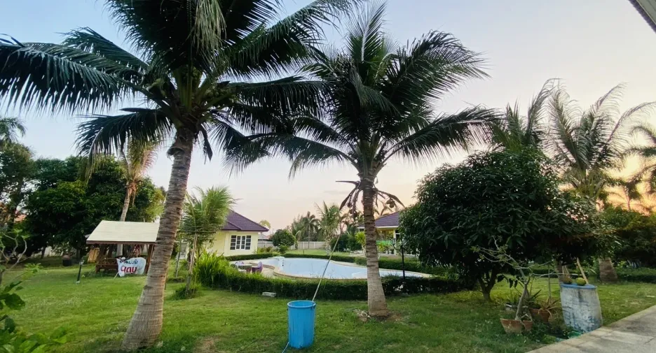 For sale 6 bedrooms villa in Pran Buri, Prachuap Khiri Khan