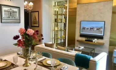 Condo en alquiler y en venta de 3 habitaciones en Khlong Toei, Bangkok