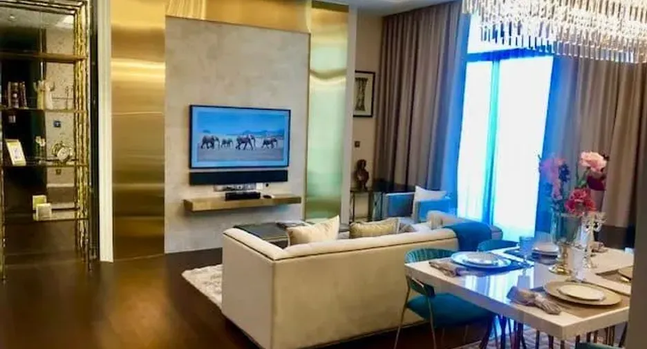 À louer et à vendre 3 chambres condo à Khlong Toei, Bangkok
