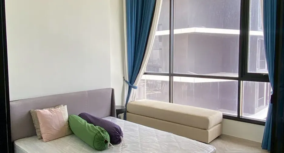 Condo en alquiler de 1 habitaciones en Khlong San, Bangkok