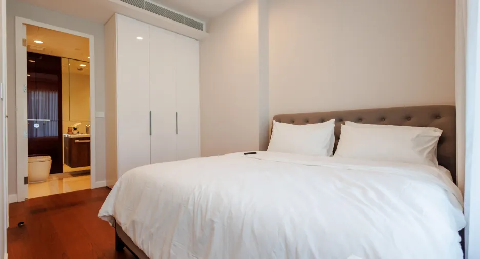 For rent 2 bedrooms condo in Pathum Wan, Bangkok