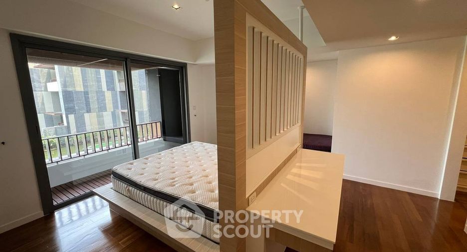 For sale 2 bedrooms condo in Yan Nawa, Bangkok