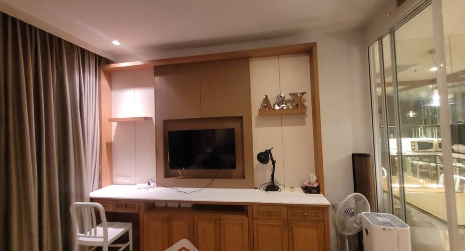 Condo en alquiler de 1 habitaciones en Khlong Toei, Bangkok